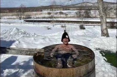 【2025年最新】前澤友作のタトゥー!左肩の大きな柄と両腕のデザイン