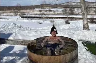 【2025年最新】前澤友作のタトゥー！左肩の大きな柄と両腕のデザイン